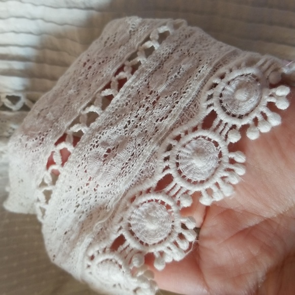 Zara Lace Blouse - Picture 4 of 14